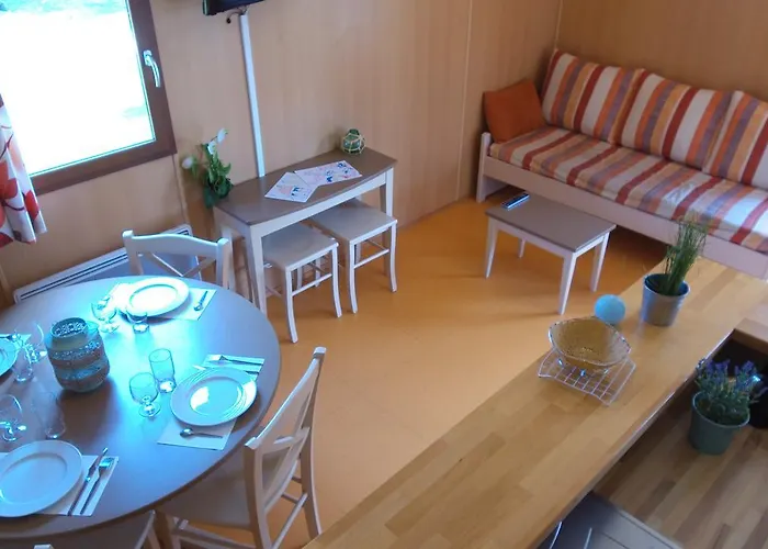 Vvf Villages   Les Moulins De Mayenne   Sainte-suzanne